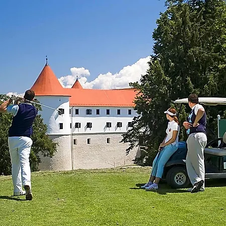 Hotel Mokrice Castle Estate 4*